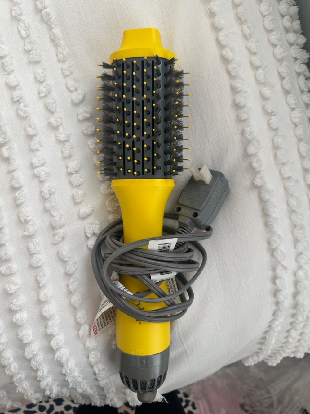 DryBar The Single Shot round blow dryer brush.